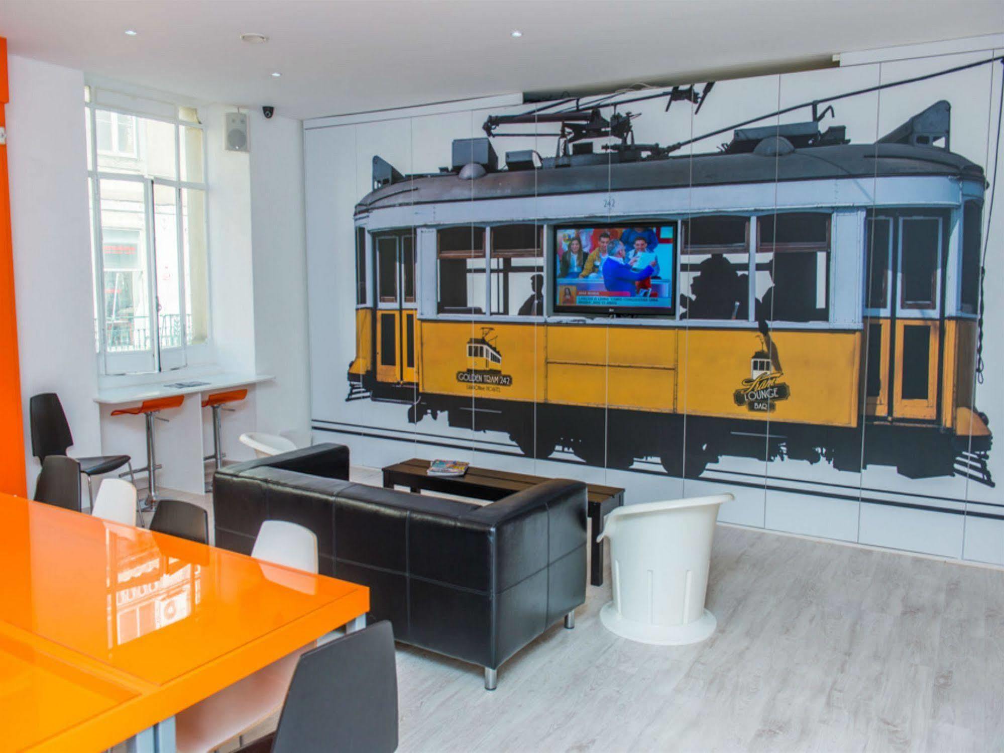 Golden Tram 242 Suites & Hostel Lisboa Eksteriør billede